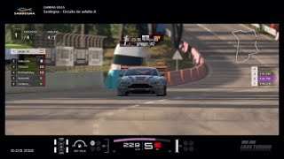Aston Martin V12 Vantage GT3 ’12 | Sardegna-circuito de asfalto A |GTSport |PS4 |Camara tv