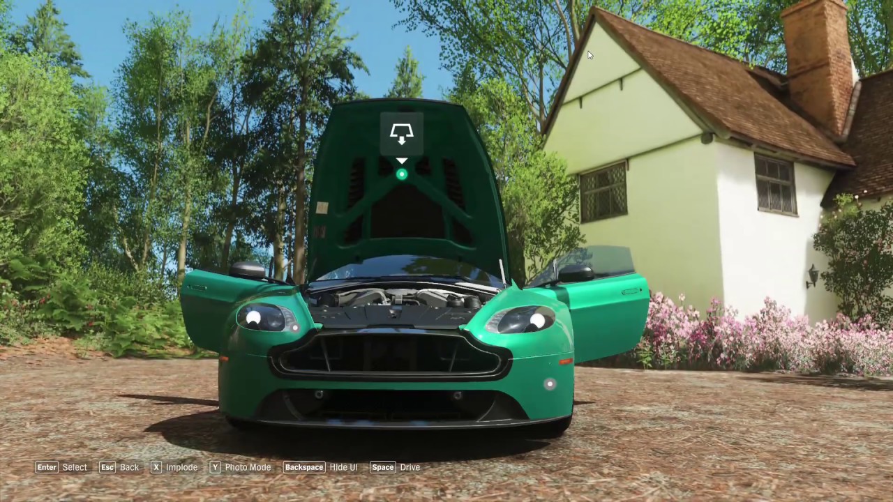Aston Martin V12 Vantage S – Forza Horizon 4 car show and all car list