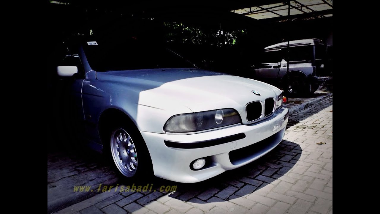 BMW E39 Sedan with M5 Body Kit