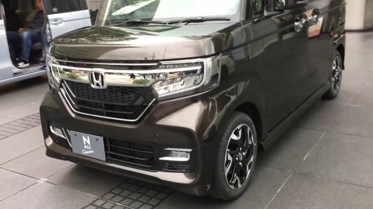 今一番売れているクルマ 【HONDA N-BOX Custom G・L ターボ Honda SENSING】