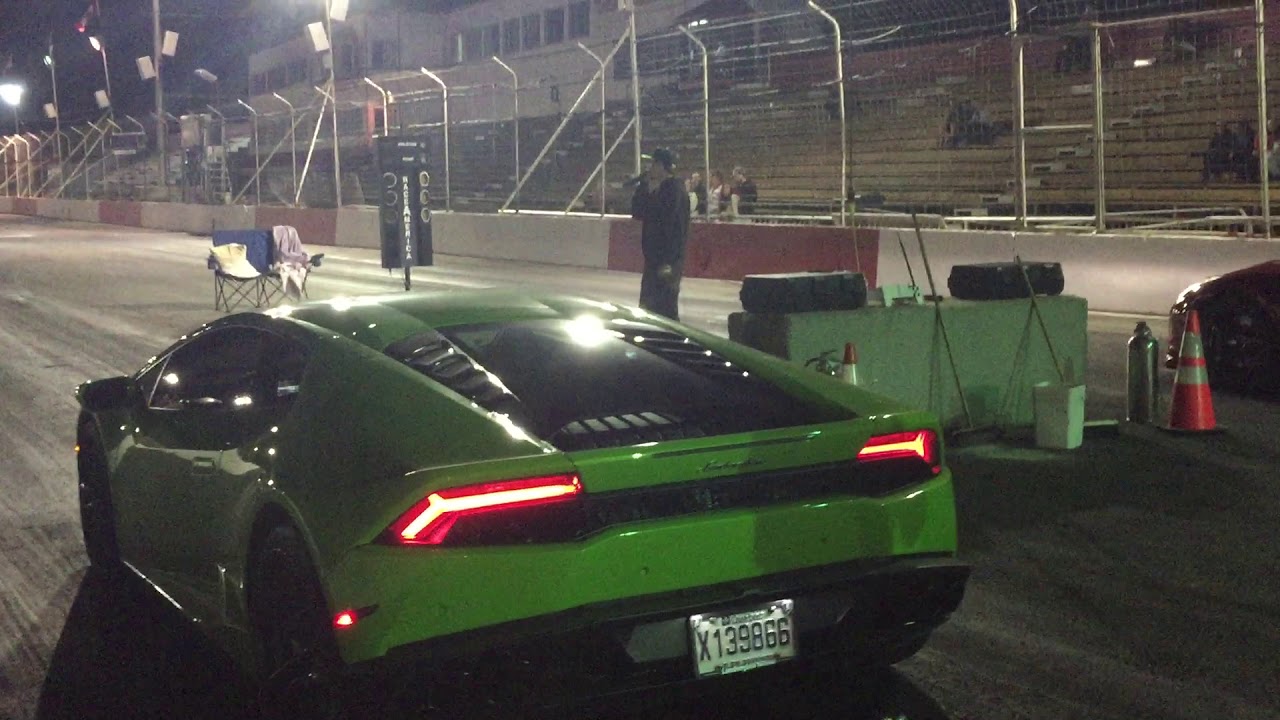 Lamborghini Huracan LP610-4 vs Nissan GT-R 2009