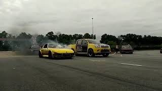 Mazda rx7 savana VS hilux