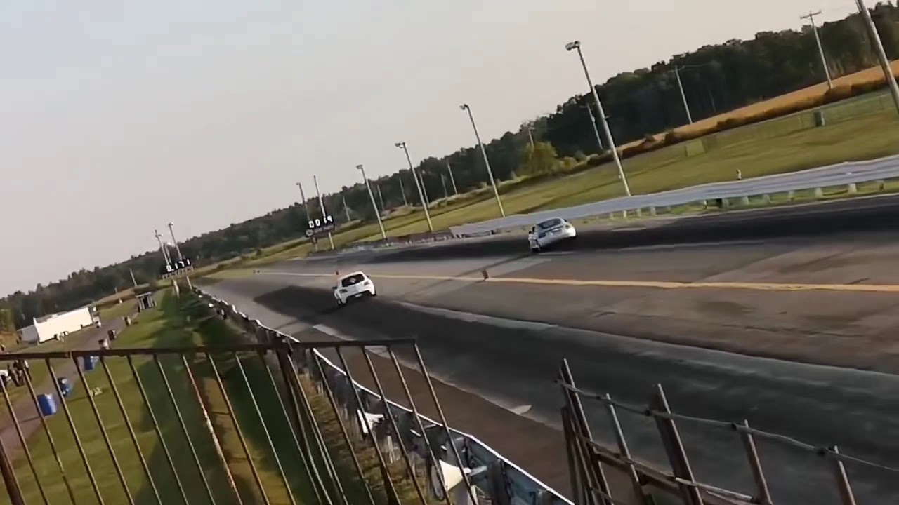 Mazdaspeed 3 (330hpMustangDyno) vs Audi TT (500hpDynoJet)