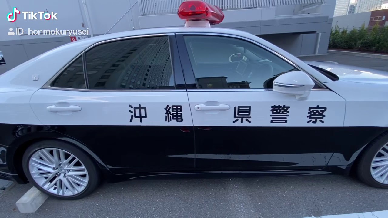 ココは横浜だけど沖縄県警のパトカー発見♡