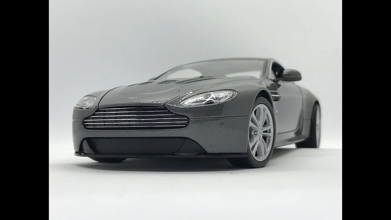 웰리 1:24 애스턴마틴 V12 밴티지 1세대 다이캐스트(Welly Aston Martin V12 Vantage Diecast model)