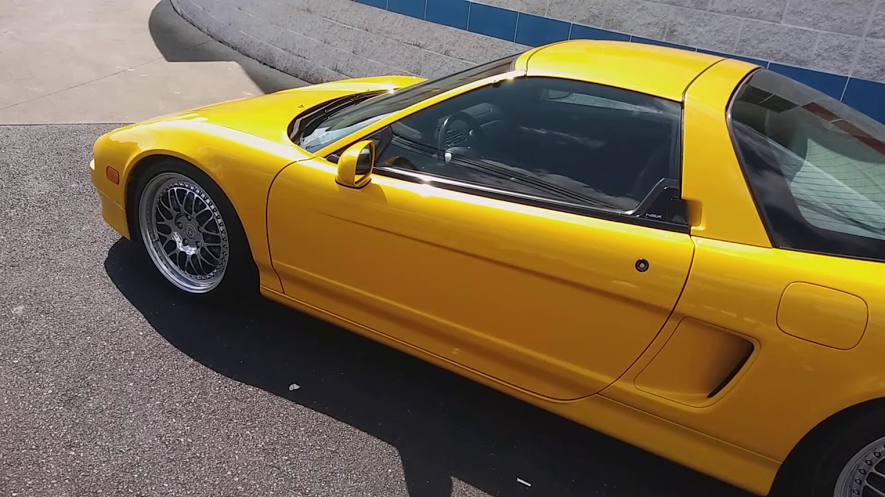 98 Acura nsx detailed for sale to Cali. Beautiful car. Honda/acura life! Mint and clean!!