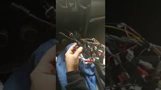 Defect antenna or bad contact car radio Audi TT mk2