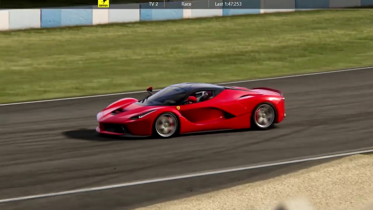 Lamborghini Aventador SV vs Ferrari LaFerrari (RACE)