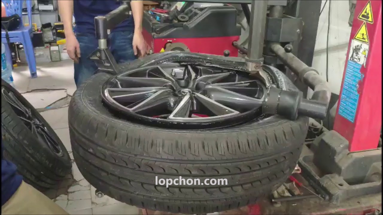 Thay lốp ô tô cho xe Mazda CX5 | Lốp 225/55R19 | Change Car Tires
