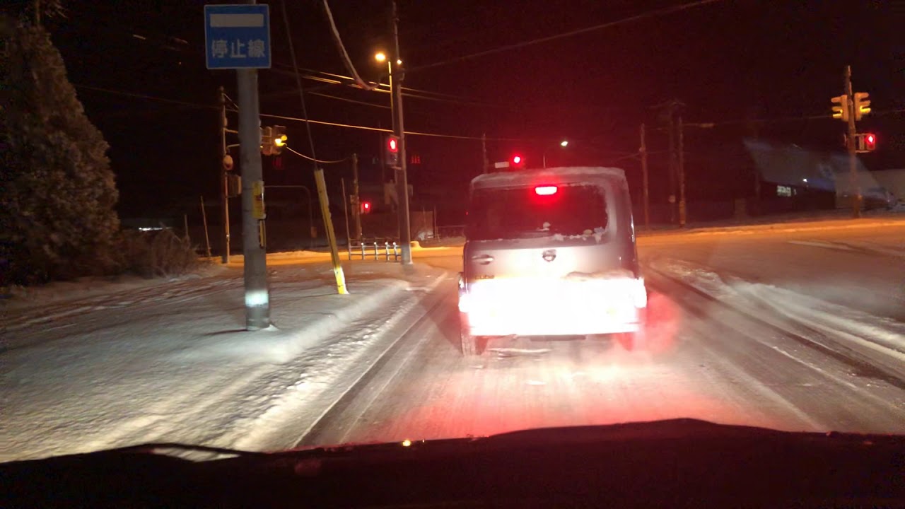 アルトワークス君。初めての積雪路面です。