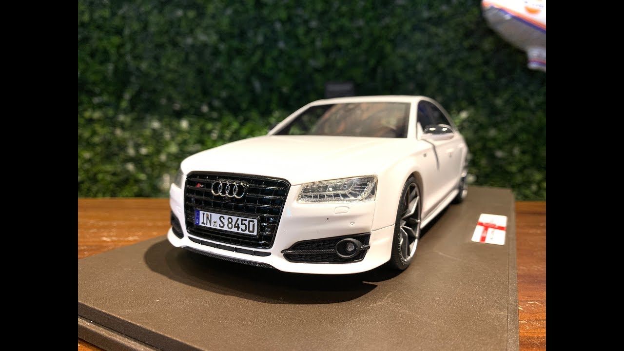 1/18 Motorhelix Audi S8 Plus MH016LW