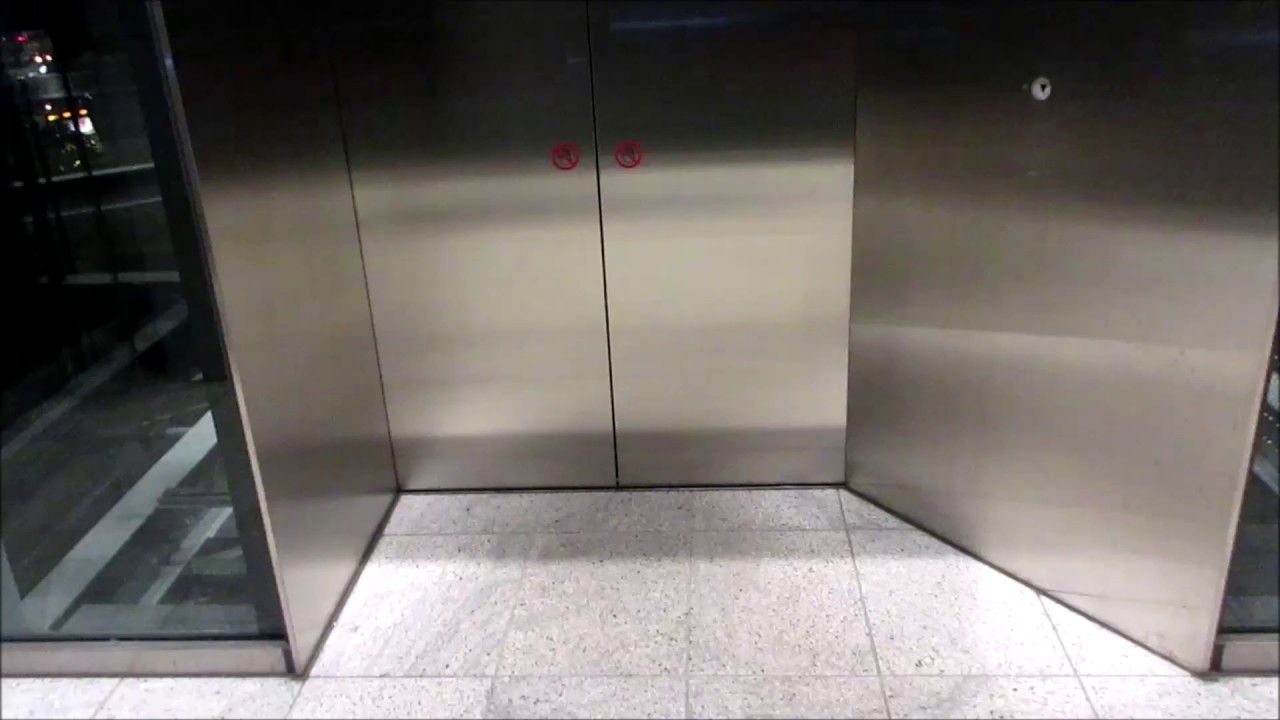 フジテックエレベーター　虎ノ門ヒルズ　エレベーター　4機目　（駐車場）