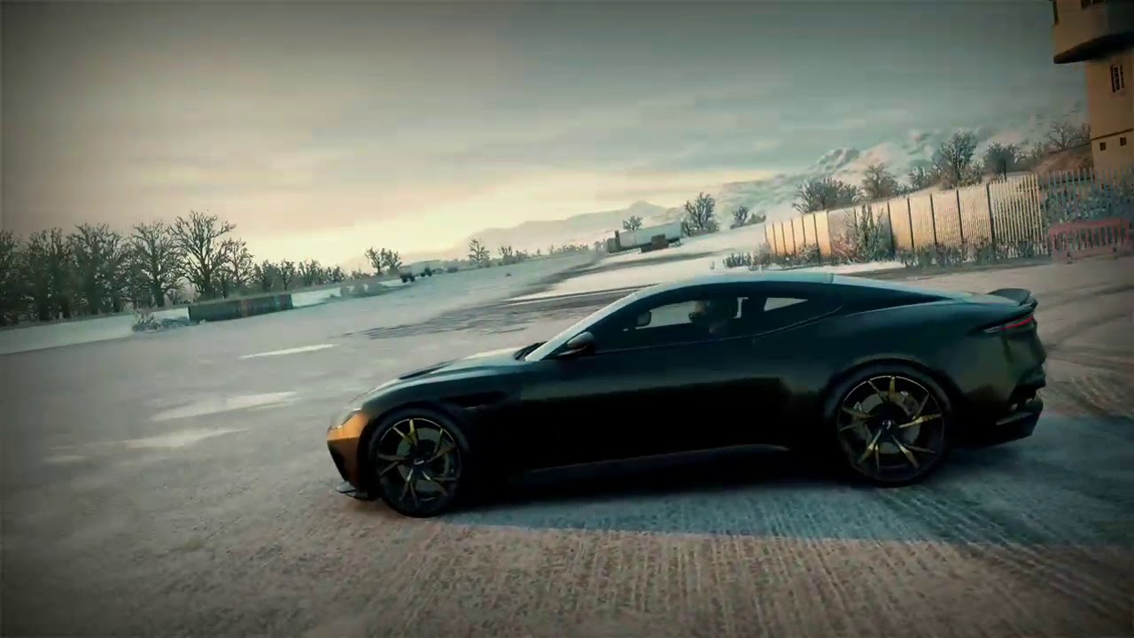 Aston Martin DBS Superleggera - Showcase