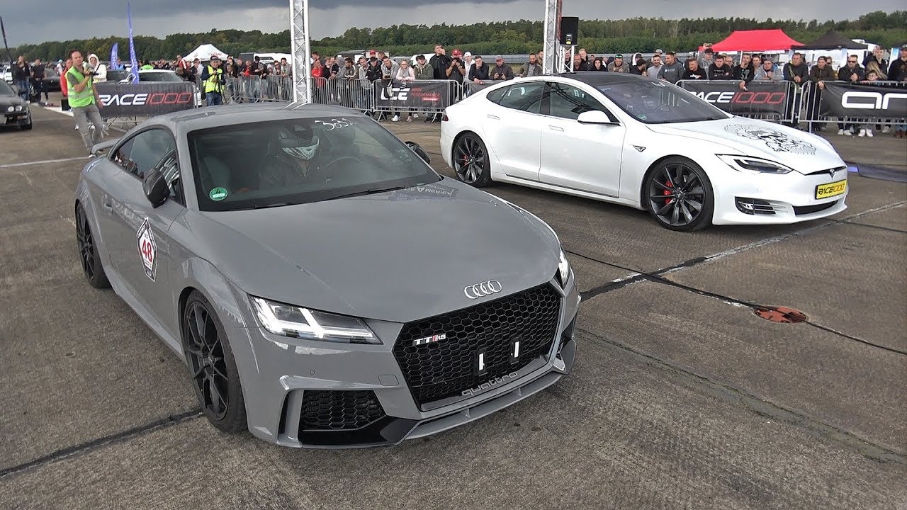 Audi TT RS TTE700 vs Tesla Model S P90D