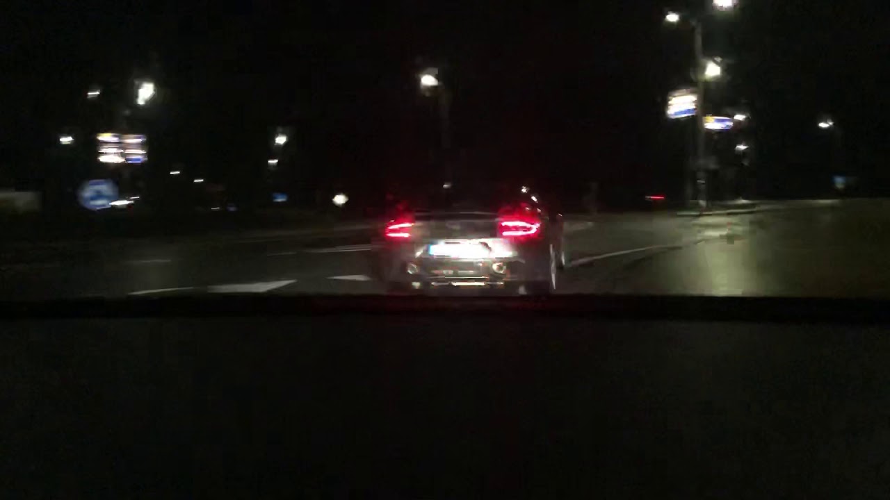 BMW 730d 300hp vs Aston Martin Vanquish S