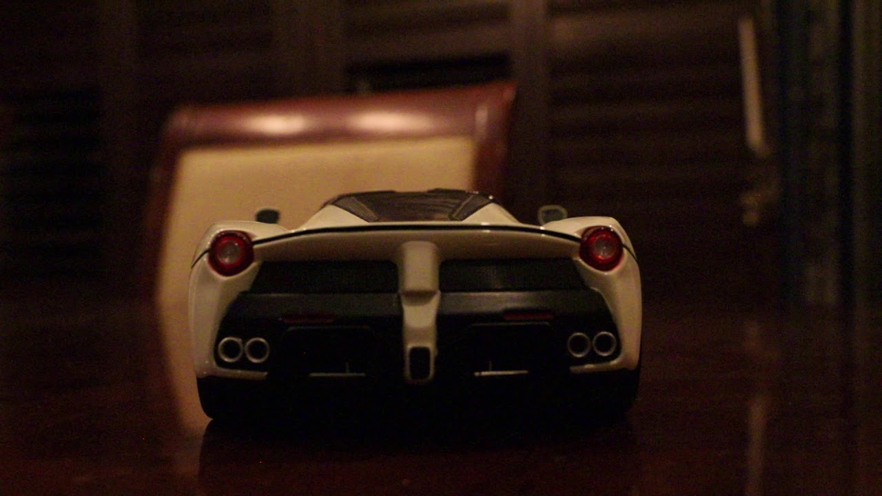 Ferrari LaFerrari 1/18 Scale Diecast Review by Hot Wheels Elite!