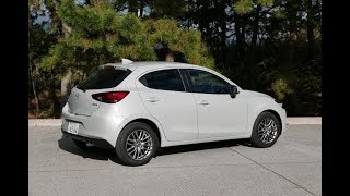 マツダ MAZDA2 1.5ℓガソリンモデルで400km走って燃費は？ 乗り味は？ 乗り心地は？ MAZDA2を選ぶ理由は？