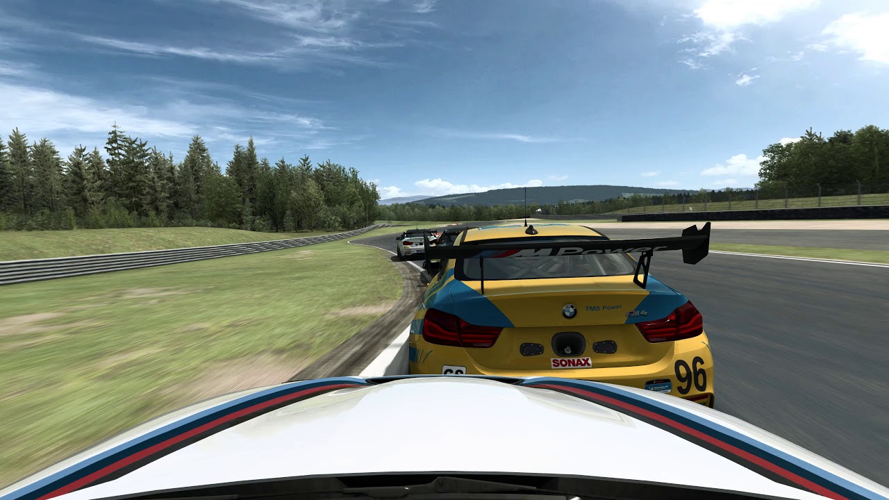 Raceroom -BMW M4 GT4  – Bilster Berg Westschleife