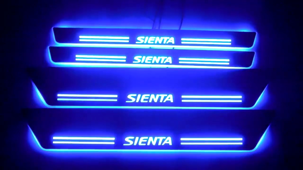 シエンタ SIENTA 170系 LED スカッフプレート 流れる青シーケンシャル 4点セット