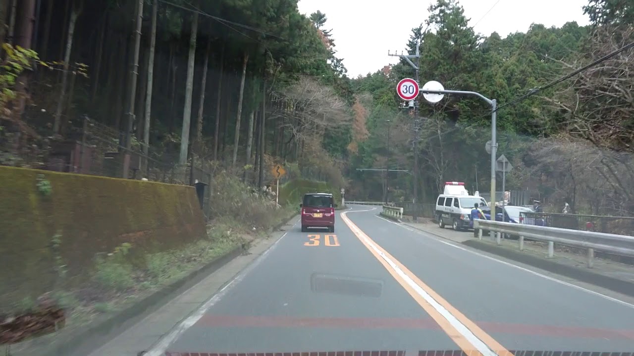 エスティマ　甲州街道　大垂水峠を走る