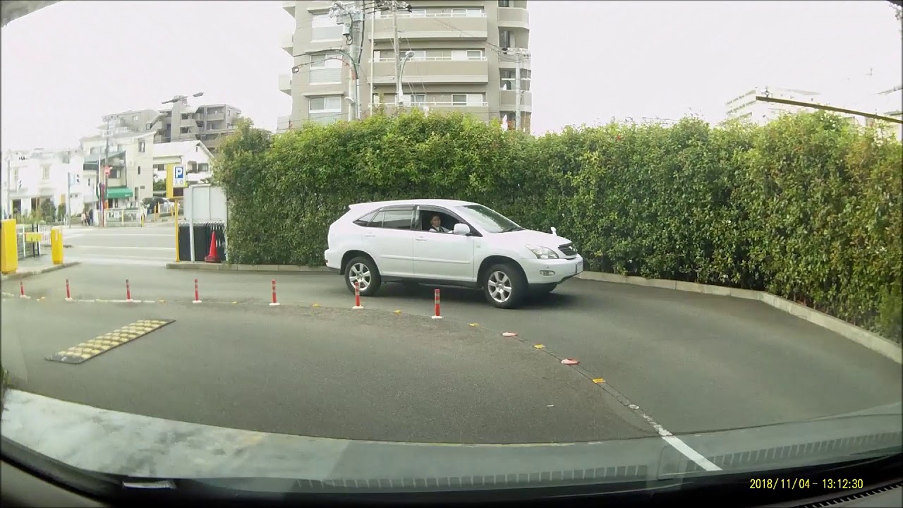 阪急オアシス 武庫之荘店 立体駐車場～出口