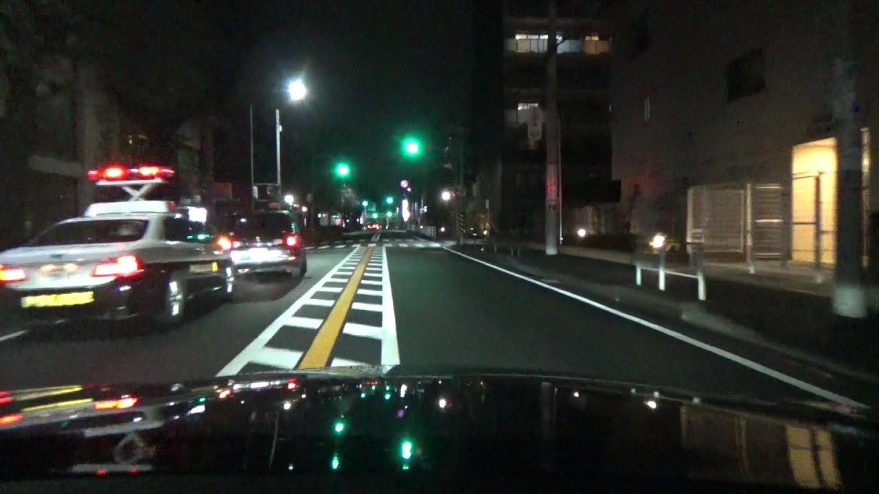 事故?故障?立ち往生していた車の運転手の様子が変だったから110通報したらやっぱり怪しかった。