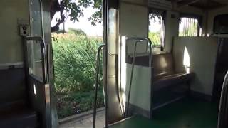 【衝撃!】近郊型車の両開き扉を開放したままで運行継続…。キハ47似の日本製タイ国鉄気動車。