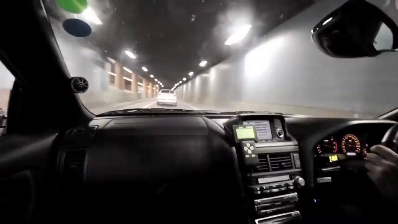 750hp Nissan skyline r34 gtr top speed run