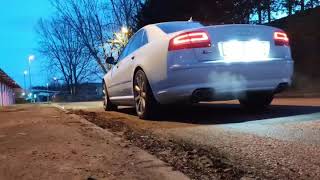 Audi S8 V10