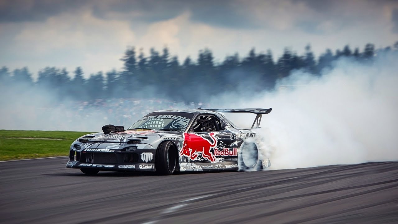 Drift in the Mountain on Mazda Rx7