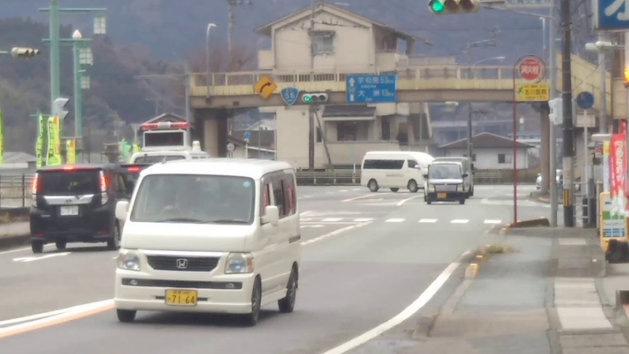 E25キャラバン事故処理車 警戒走行中