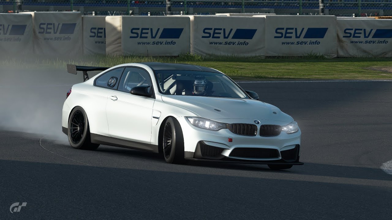 Gran Turismo™SPORT BMW M4 Gr 4 Tsukuba Circuit