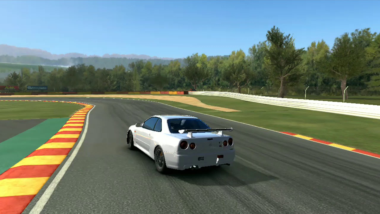 Nissan Skyline GTR V-SPEC R34 en SPA Francorchamps