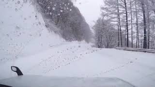 SUZUKIアルトが雪道最強説となった映像がコチラ！【乗り物】