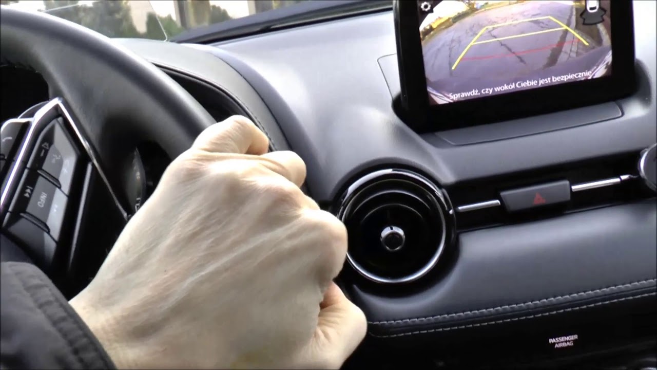 Stuki w nowej Maździe - Koniec horroru- ASO naprawiło auto - Mazda CX-3
