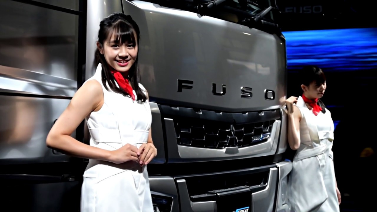 ＜TMS＞147 【 三菱ふそう／美人コンパニオン／MITSUBISHI FUSO 】 2019年 東京モーターショー