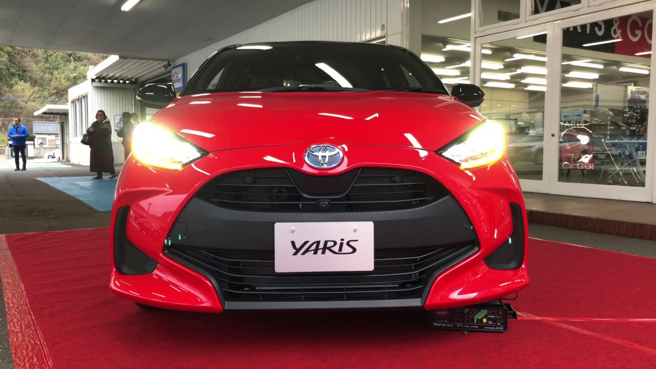 TOYOTA トヨタ ヤリス YARIS HYBRID G(2WD)～ブラック×コーラルクリスタルシャイン(一般ディーラーでの先行実車展示全国2日目)(4K 30fps撮影)