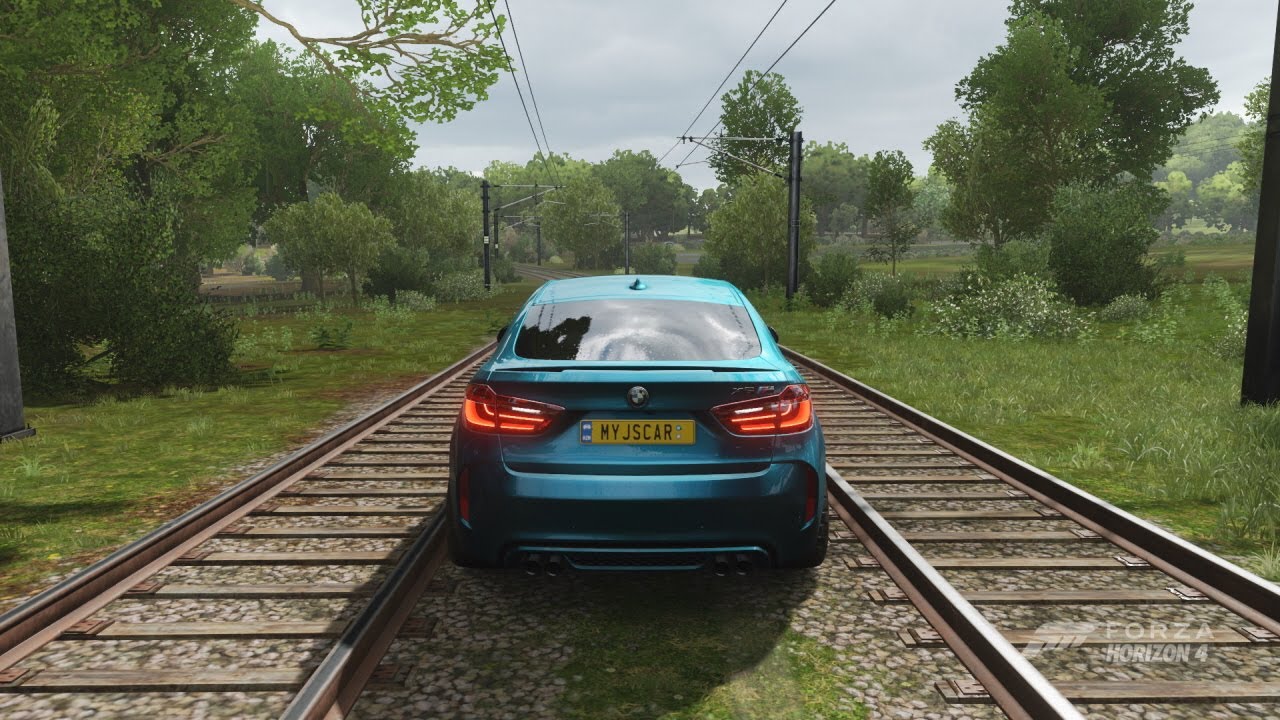 Train VS BMW X6 – Forza Horizon 4 Gameplay – 2015 BMW X6 M