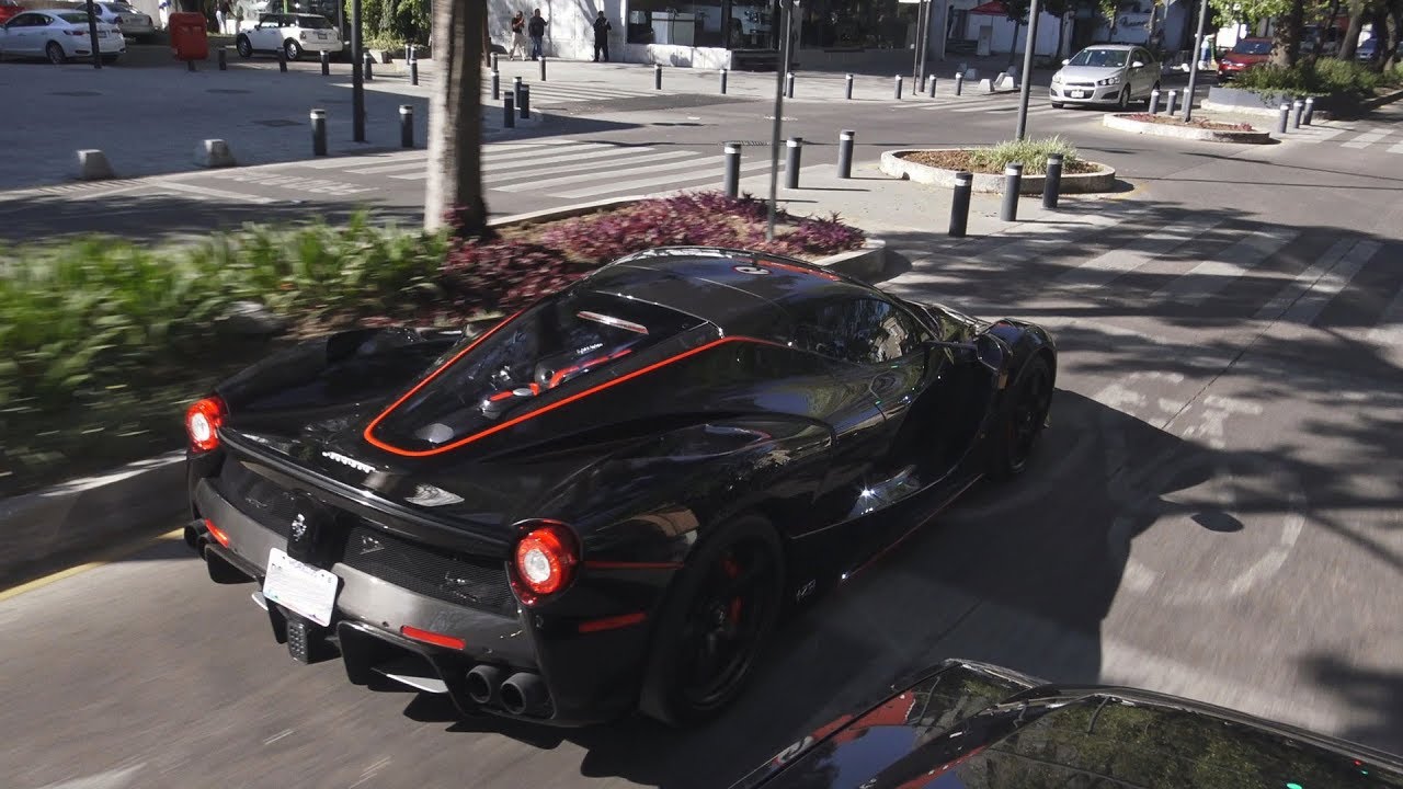 Uno de los dos LaFerrari Aperta de Mexico en Polanco!