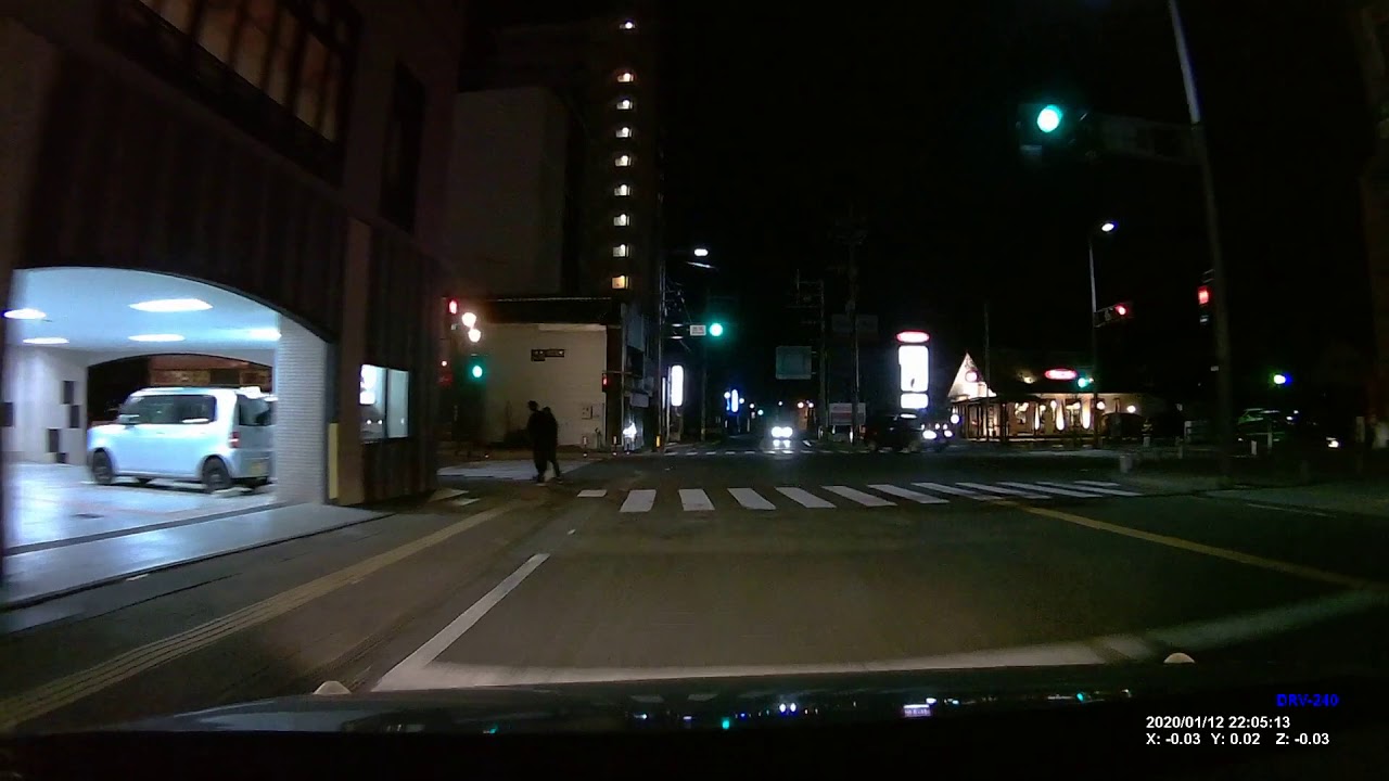 【ドライブレコーダー】夜間の歩行者信号無視