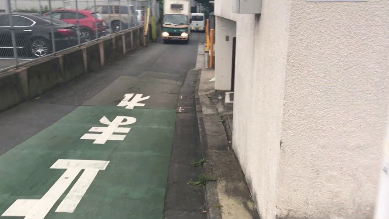 【ニリーン】池尻マンション【バイク駐車場】