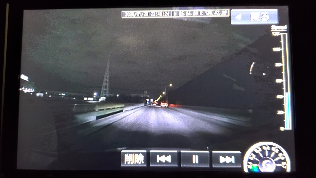 【ドライブレコーダー】埼玉県某所で速度超過の車を捉え移動式オービスが光る瞬間！