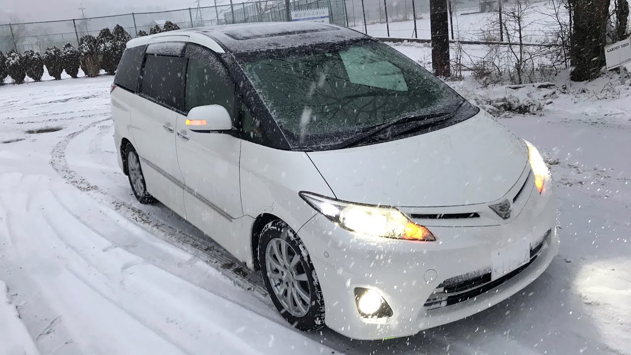 エスティマ　積雪地帯に来た。山中湖　湖畔