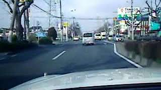 トヨタ　’01クラウン・ロイヤルの走行音　粗い一般道路
