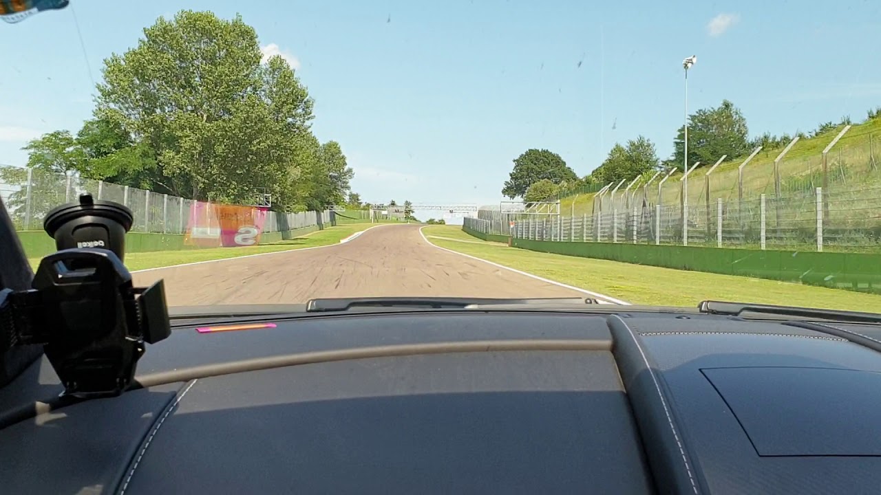 Aston Martin V12 Vantage, Onboard Lap of Imola