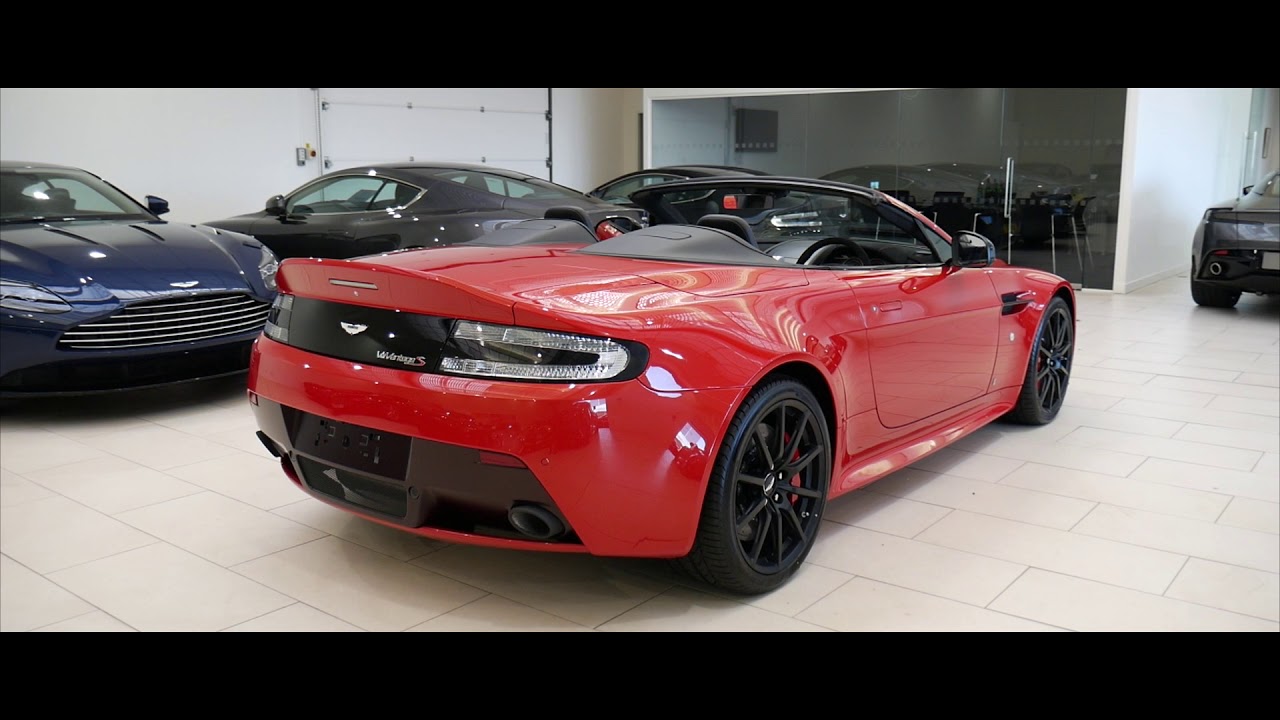 Aston Martin V12 Vantage Roadster