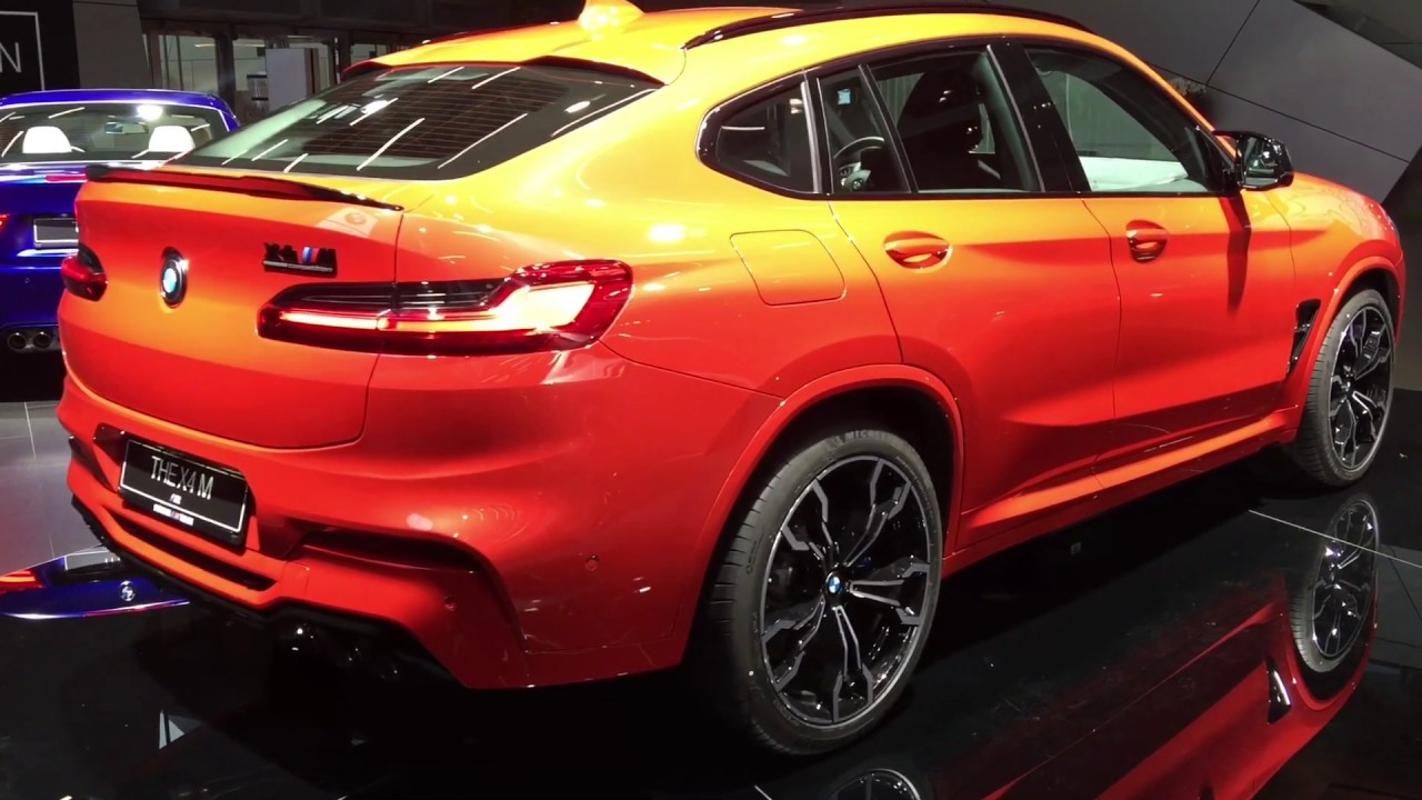 BMW X4 M Competition in Toronto Rot metallic