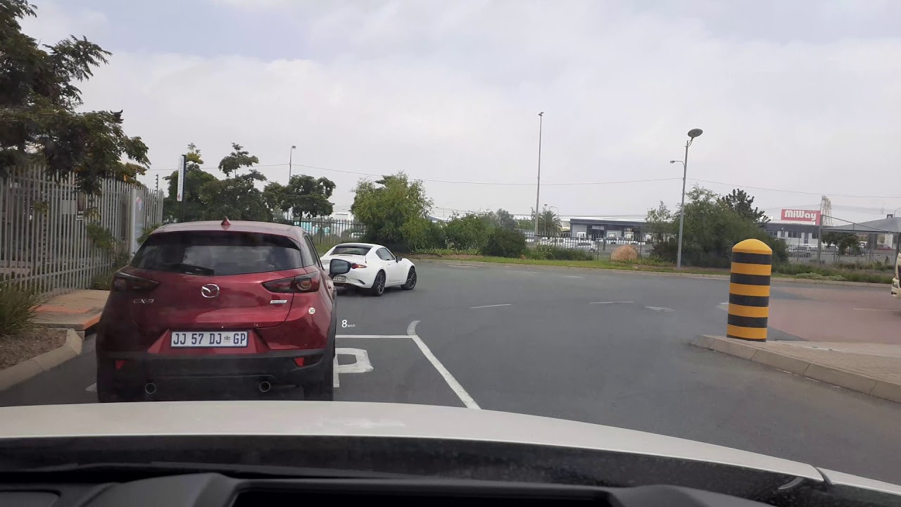 Mazda CX3 and MX5