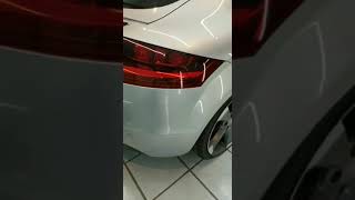 Premiumcar trocando o vinil de um Audi TT