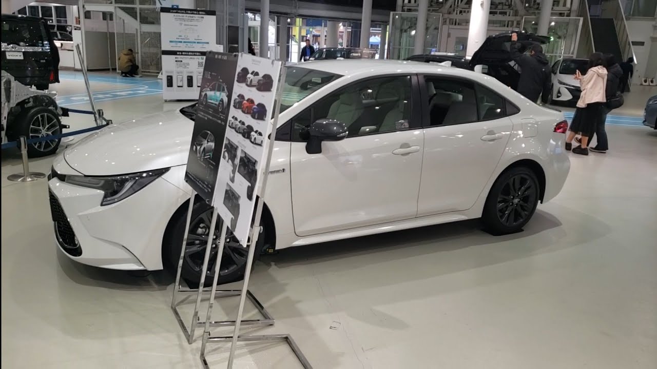 トヨタカローラ TOYOTA COROLLA 【メガウェブ MEGA WEB】